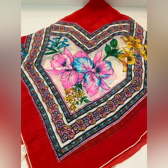 Vintage 100% Silk Hand Rolled Square Scarf USA Lilies Bluebells Iris Design - Picture 2 of 7